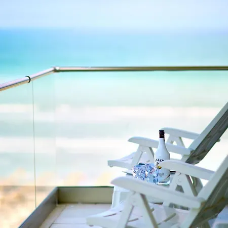 Crazy Sea View 2br Pools Resort- Parking