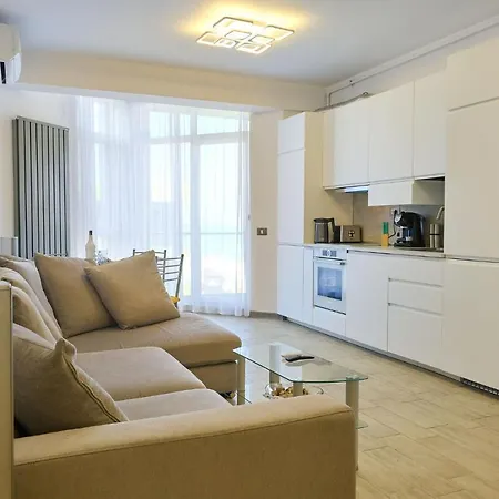 Crazy Sea View 2br Pools Resort- Parking شقة مامايا